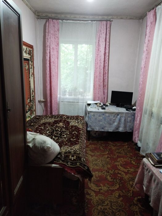 Продається будинок в центрі  с. Дмитрівка Ніжинського району