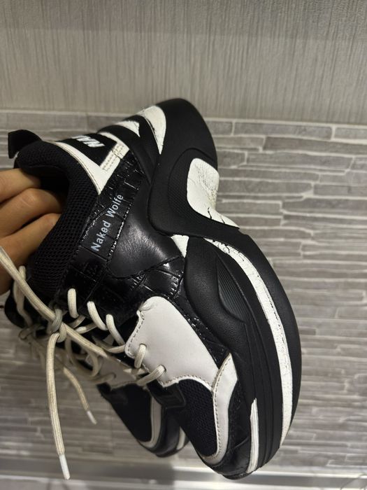 Продам кроссовки Naked Wolfe