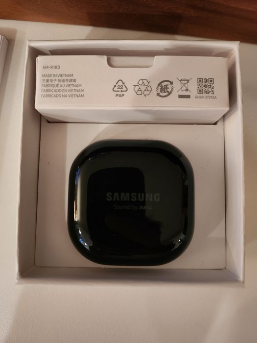 Samsung buds live