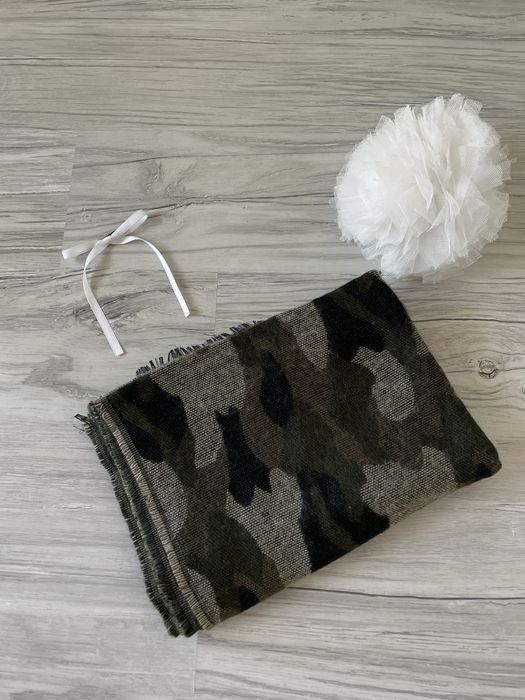 damski jesienny szal moro Stradivarius / szalik khaki damski na zimę