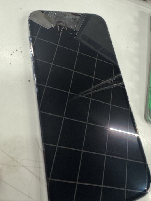 Айфон 12 про, б/в , в гарному стані