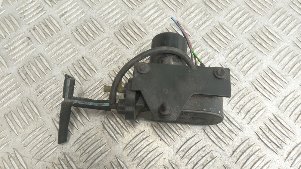 Audi A8 D2 Pompka Tempomatu 4B0