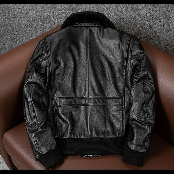 Кожаная куртка с воротником из овчины. Без утеплителя. Демисезон