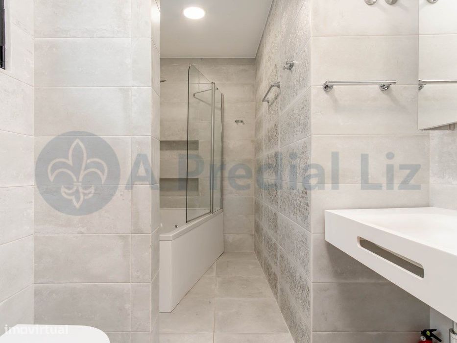 Moradia T3 de Luxo em Birre - Exclusividade e Design Contemporâneo