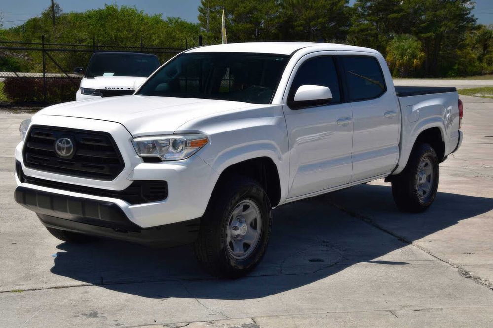 Toyota Tacoma SR V6      2019
