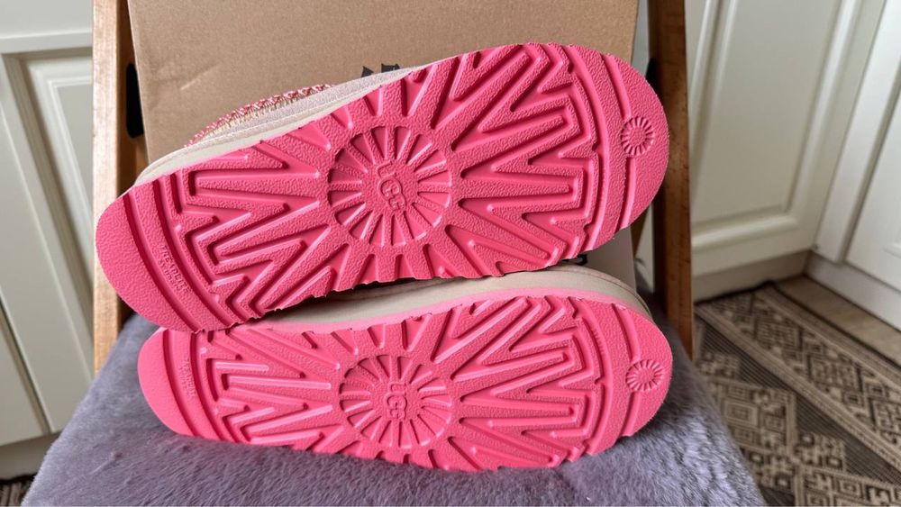 Уги. Ugg зимові. Замшеві. Tazz love uggs.: 2 200 грн. - Угги