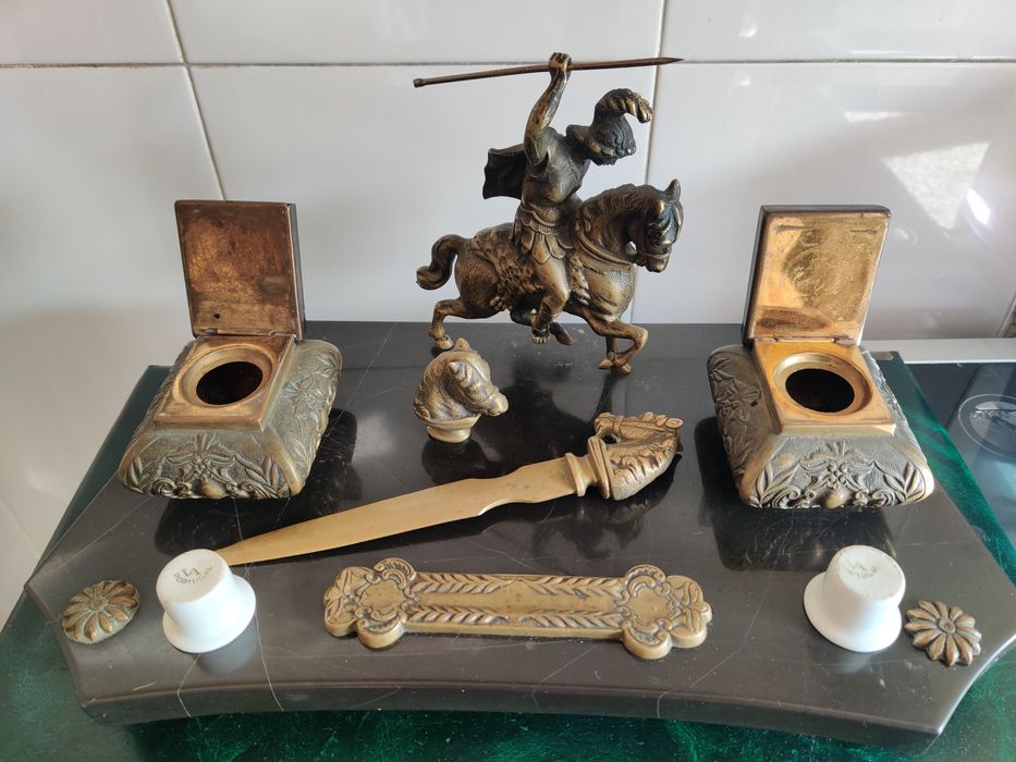 Tinteiro de mesa em bronze com base em mármore
