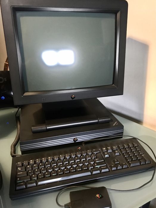 Next station + manuais e sistema operativo - optimo  estado