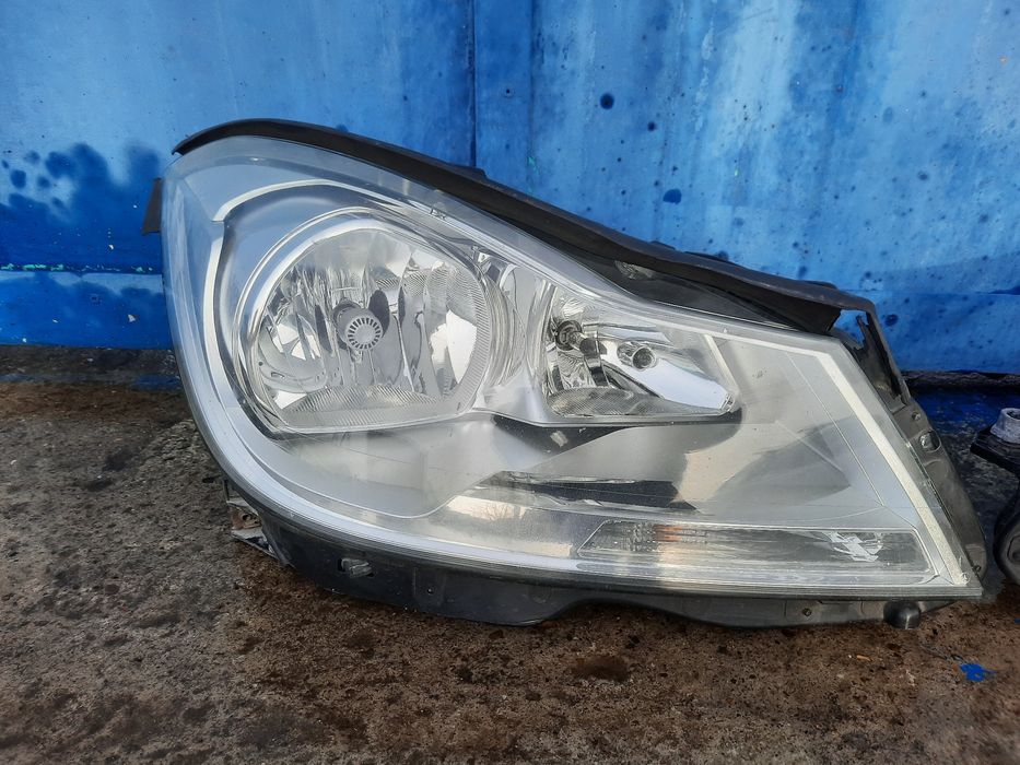Фари Мерседес c-klass w204