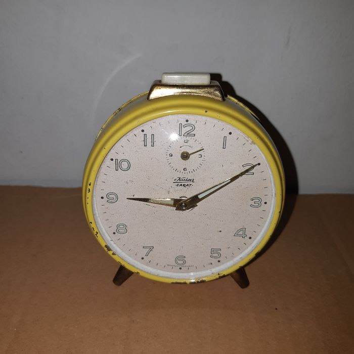Часы будильник"CARAT"