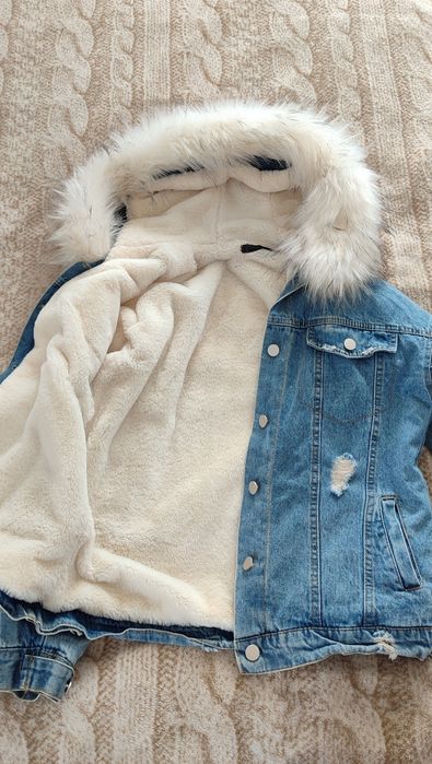 Зимова  джинсова куртка