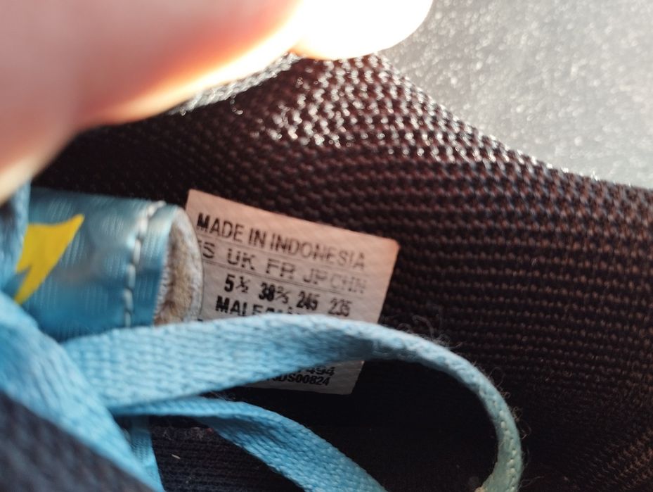 Buty piłkarskie Adidas korki lanki