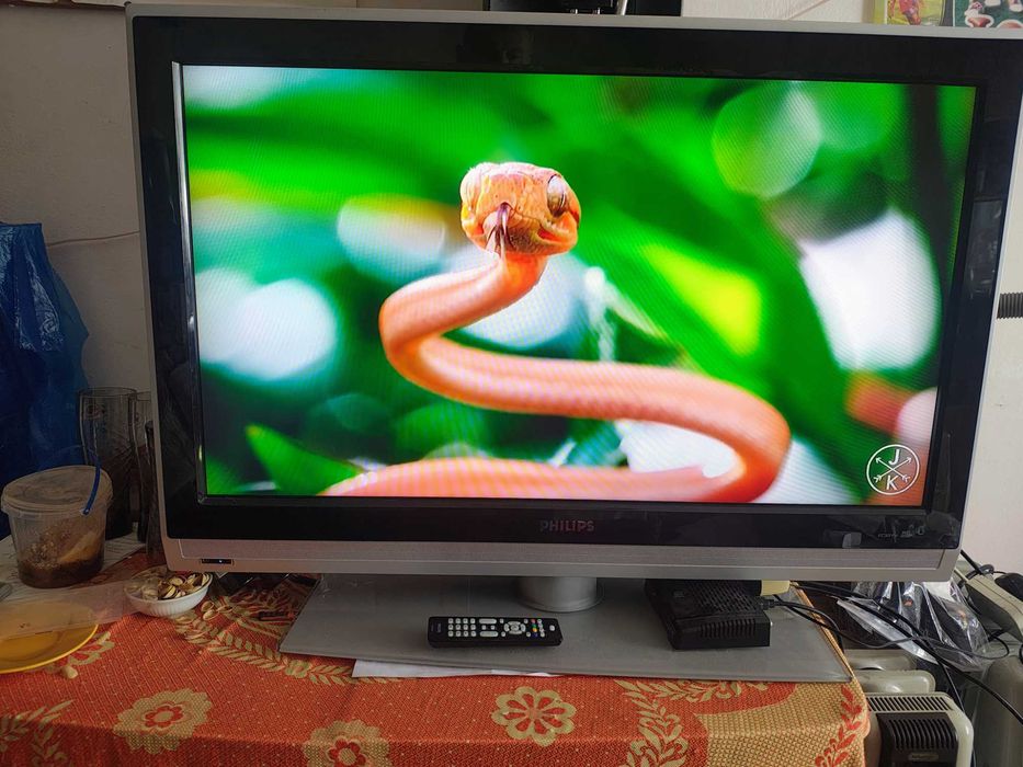 Телевізор  37"  FHD 1920x1080