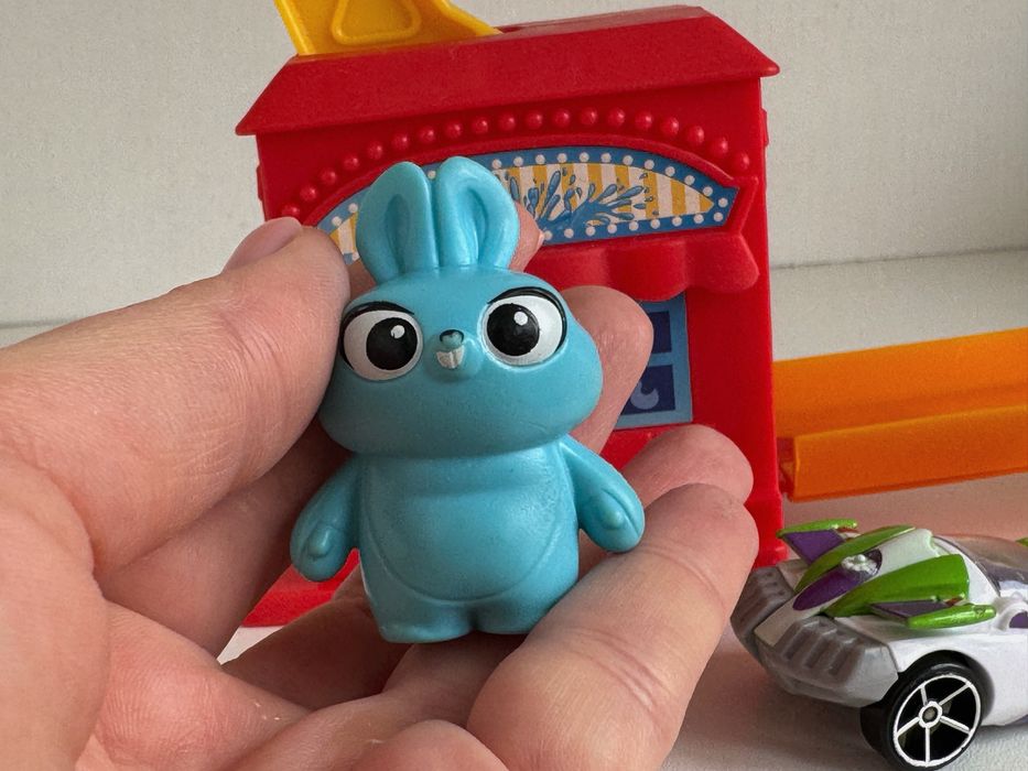 Ігровий набір Hot Wheels Карнавал з мультфільму Історія іграшок 4