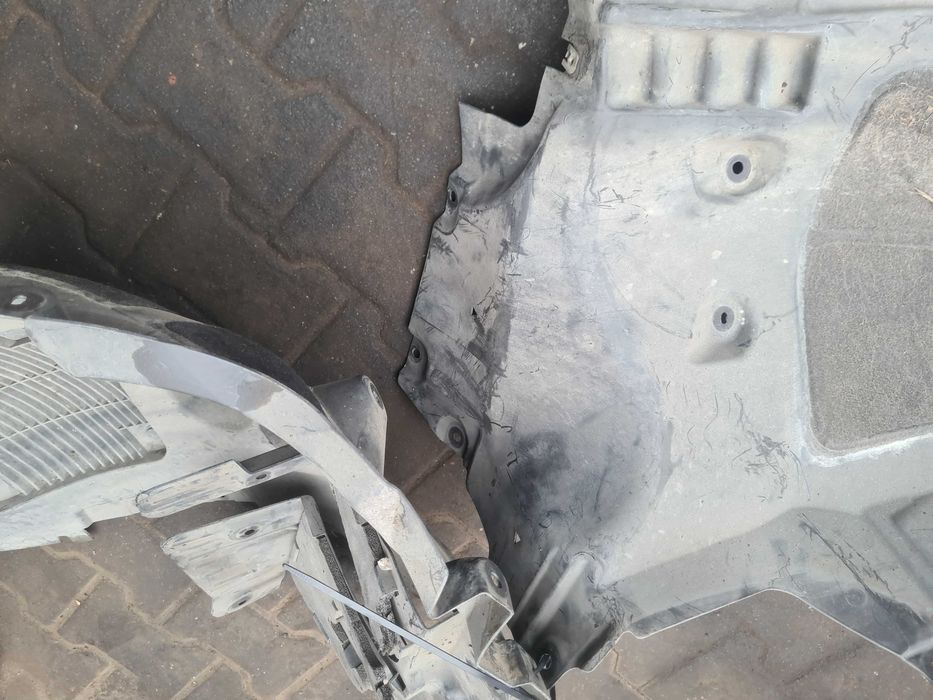 BMW X5 G05 3.0d nadkole przednie prawe kompletne 20r