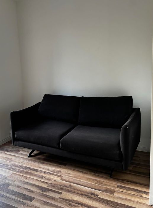 Na sprzedaż Czarna sofa