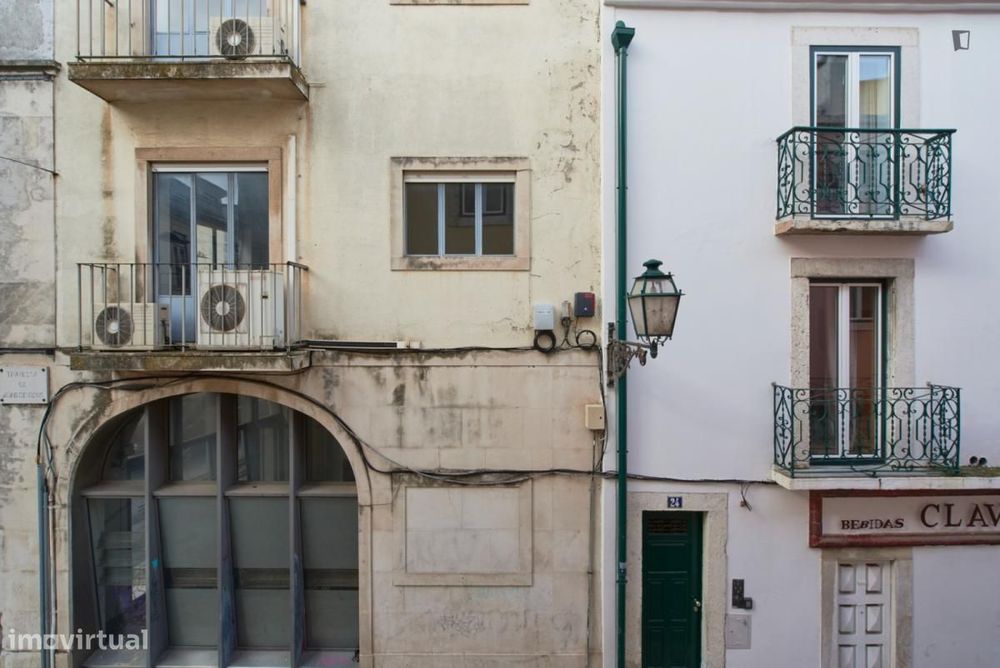 Quarto - localizado em Chiado Lisbon