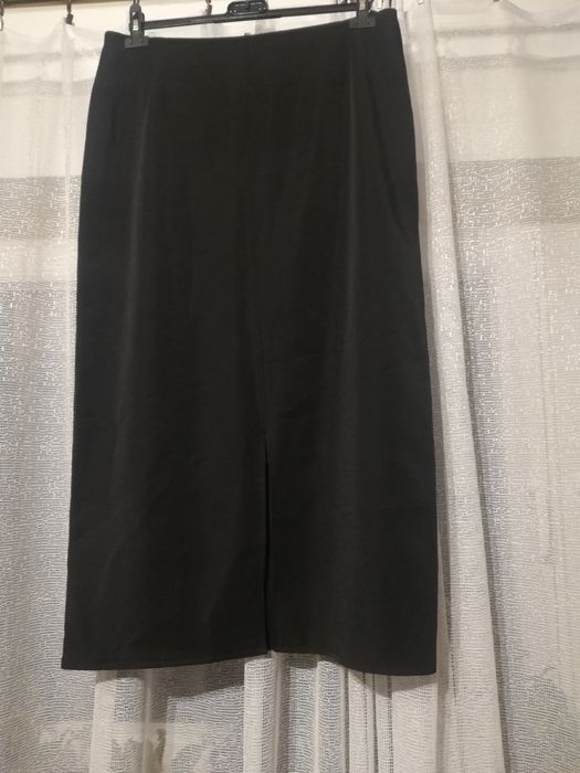 Spódnica czarna z rozporkiem