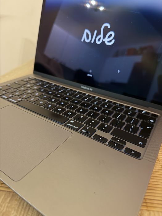 Macbook Air M1 2020