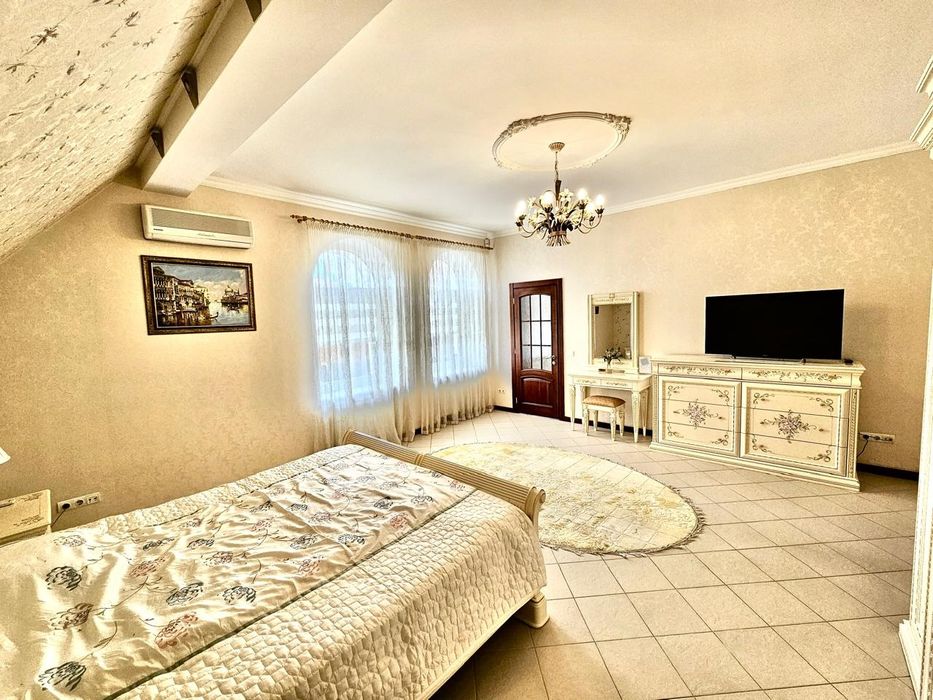 Продам дом с евроремонтом в пгт.ЮБИЛЕЙНОЕ