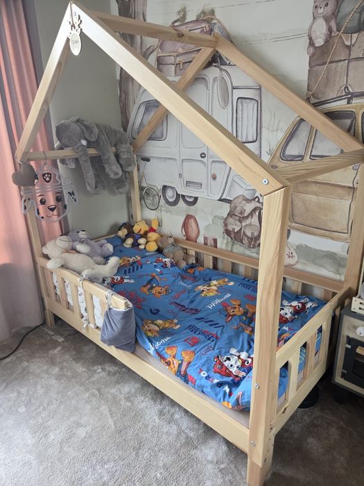 Lozeczko domek 80x160