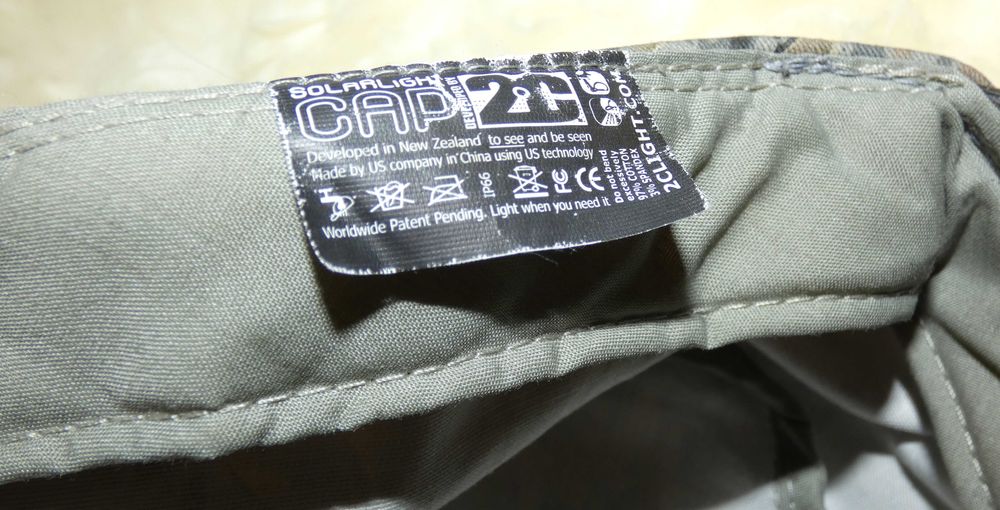 Кепка для рыбалки 2CSolar с солнечной панелью и двумя светодиодами