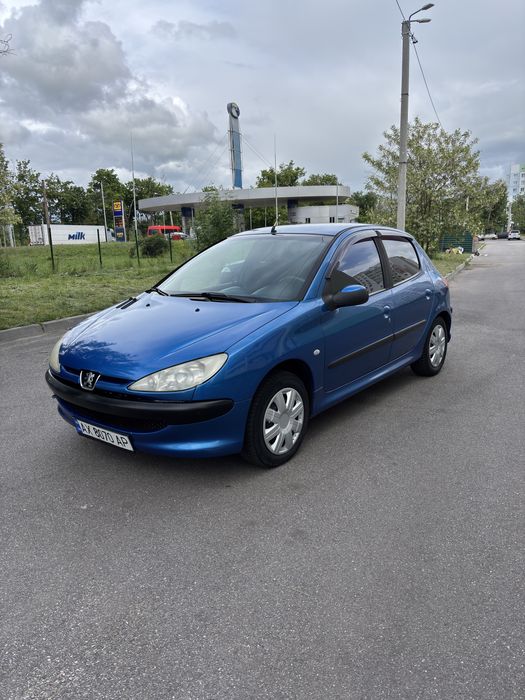 Peugeot 206 1.1л  2004р