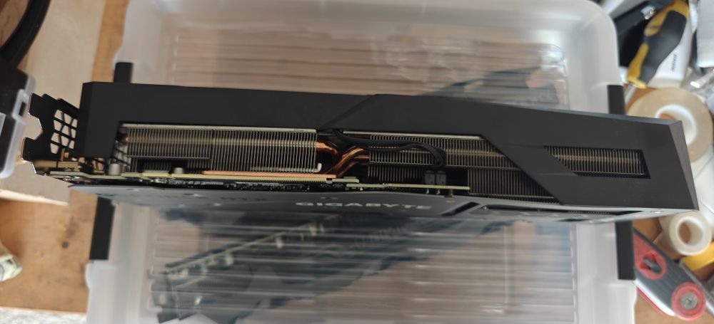 Gráfica Gigabyte RTX 307064738752153091121