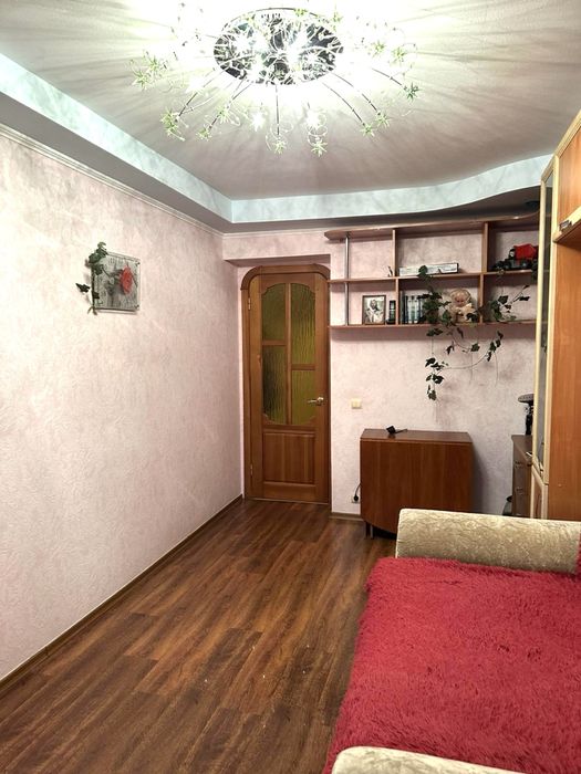 Вул.Ю.Коваленка ( колишня Конєва-Велмарт)