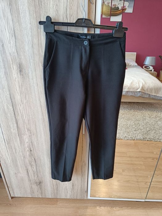 Czarne, eleganckie spodnie damskie rozmiar M, boohoo, nowe