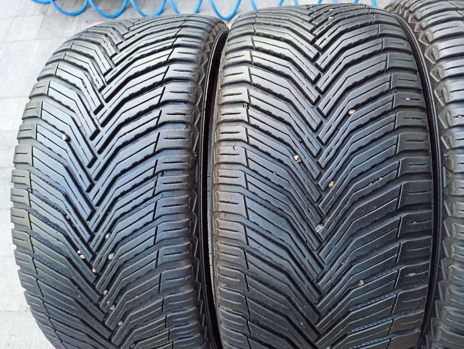 Всесезонная резина 245/40 R18 Michelin Cross Climate 2