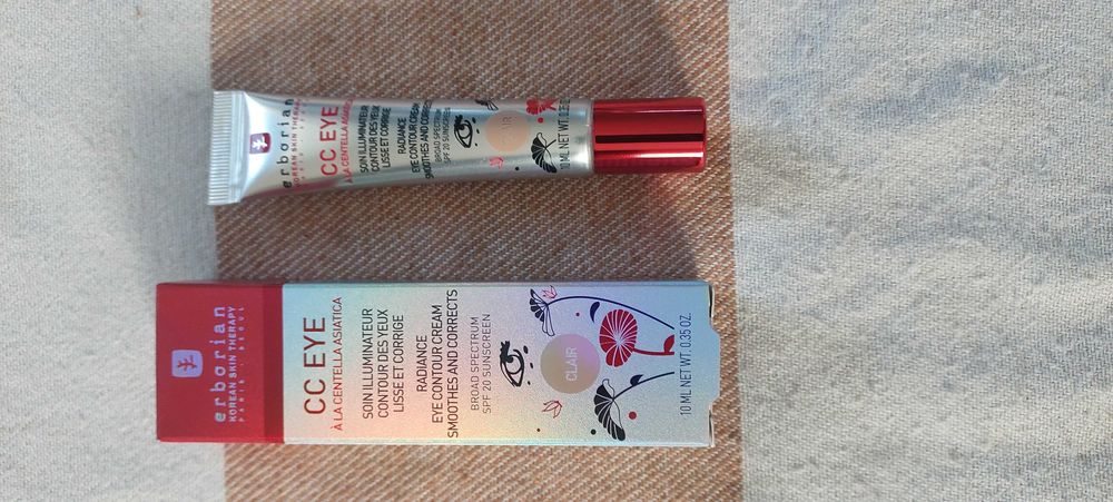 Krem CC pod oczy Erborian rozświetlający 10 ml