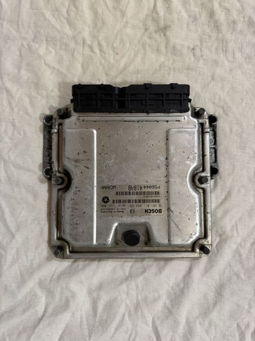 Блок управління двигуна  імобілайзер jeep grand cherokee wj 2.7 2002-2004 P56044679AA