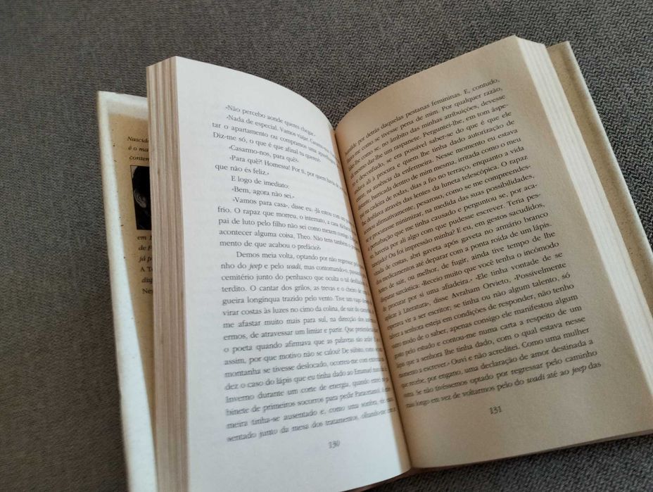 Livro "Não chames á noite noite" de Amos Oz