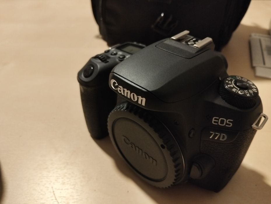 Câmara Canon 77d+ efs 18-55+efs 24mm