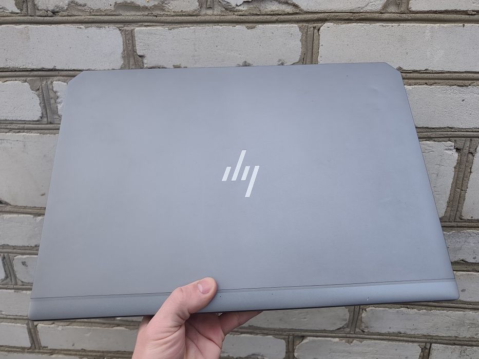 6 ядер, 17.3", 8гб відеокарта Ігровий ноутбук HP Xeon/16/500/P4200 8gb