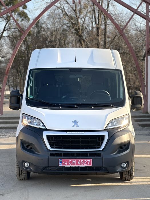 Пасажир 9 місний