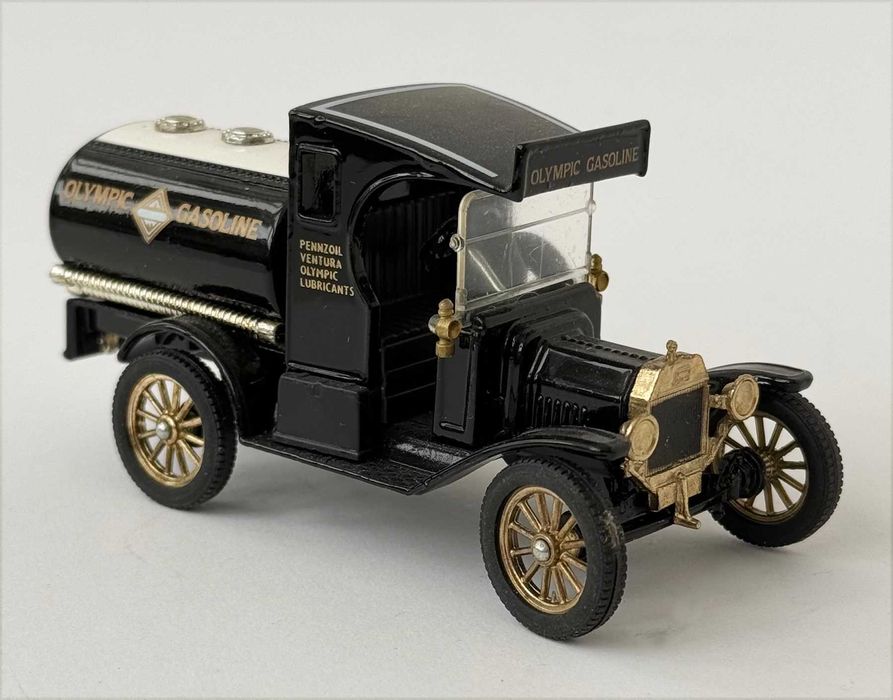 Corgi Classics_FORD Model T Tanker. Ref. C864/2. Escala 1:43. Completo e como novo.