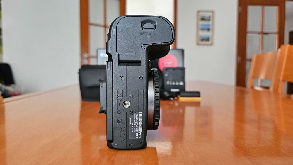 Canon EOS R7 + Adaptador RF para EF – Mirrorless APS-C 4K 60fps