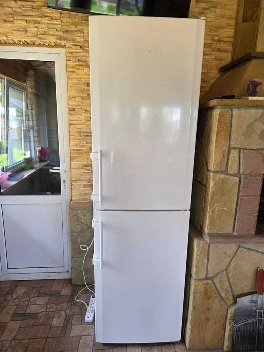 холодильник LIEBHERR