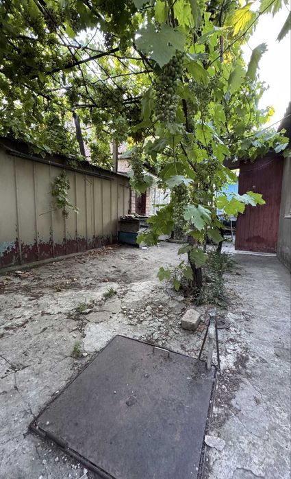 Продам жилой дом в центре Черноморска