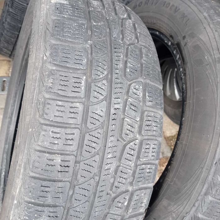 Pneus Nokian 215/60/R17