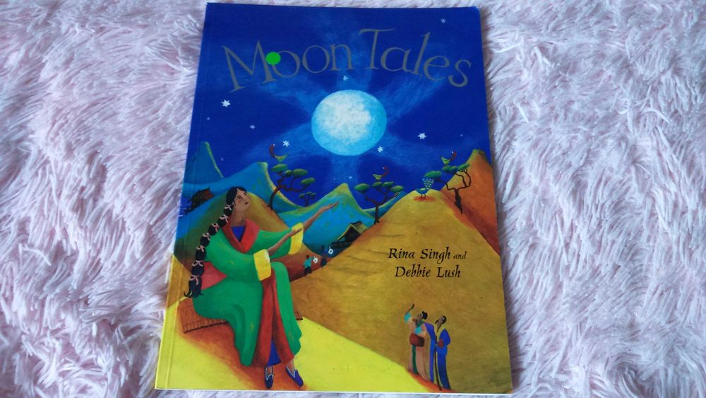 Книга дитяча англійською Moon Tales   Місячні казки