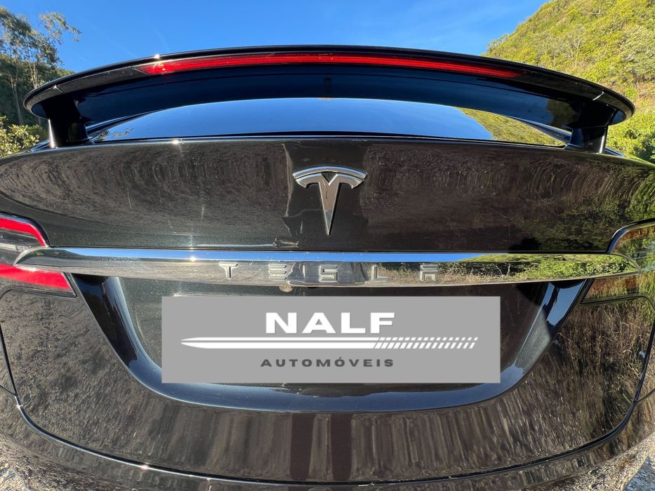 Tesla Model X Standard Range