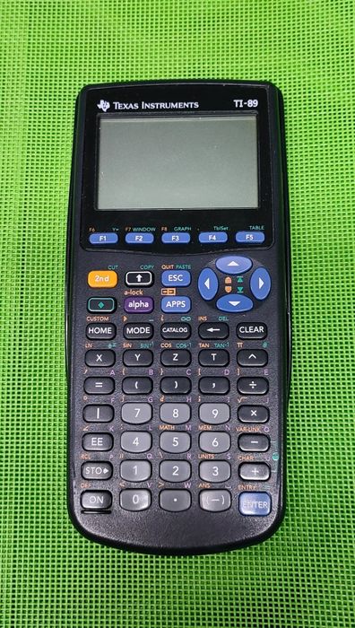 Calculadora gráfica Texas Instruments TI-89 + Cabos. Completamente funcional