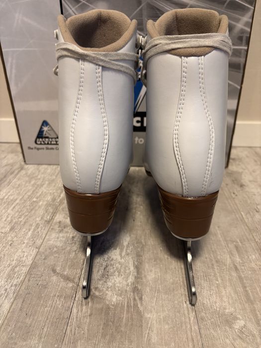 Łyżwy figurowe Jackson Mystique 39,5 EU