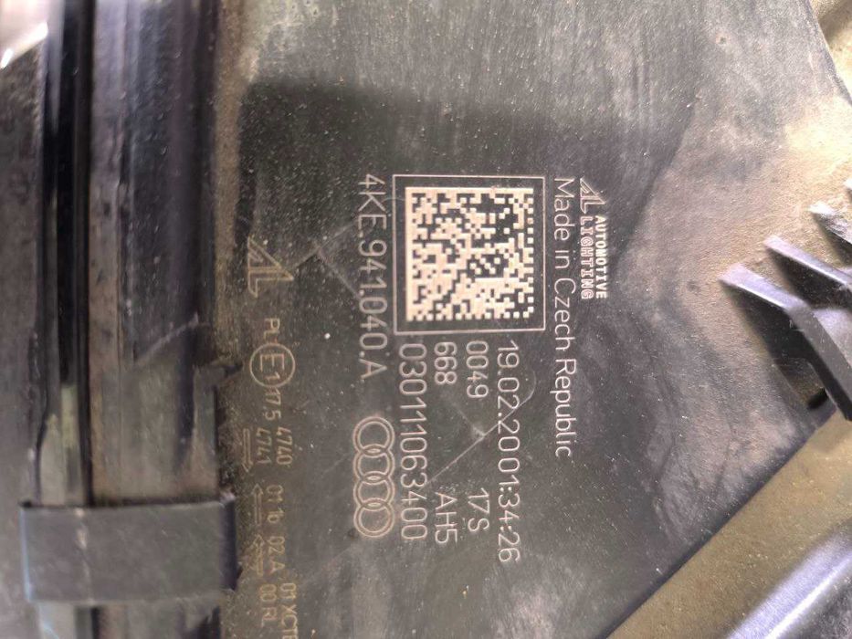 Фара передня права Audi E-Tron під реставрацію   4KE941040A