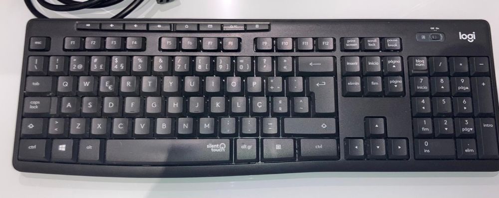 Monitor Lg 60HZ teclado logi silent touch e rato logi