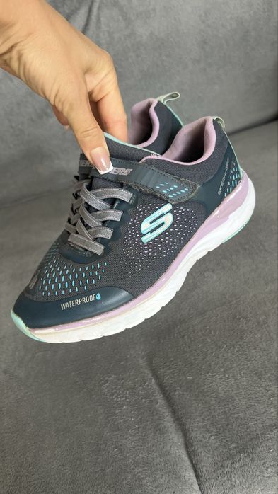 Кросівки Skechers 34