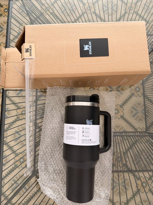 Stanley Quencher Tumbler 1.18L Preto - Original e Novo